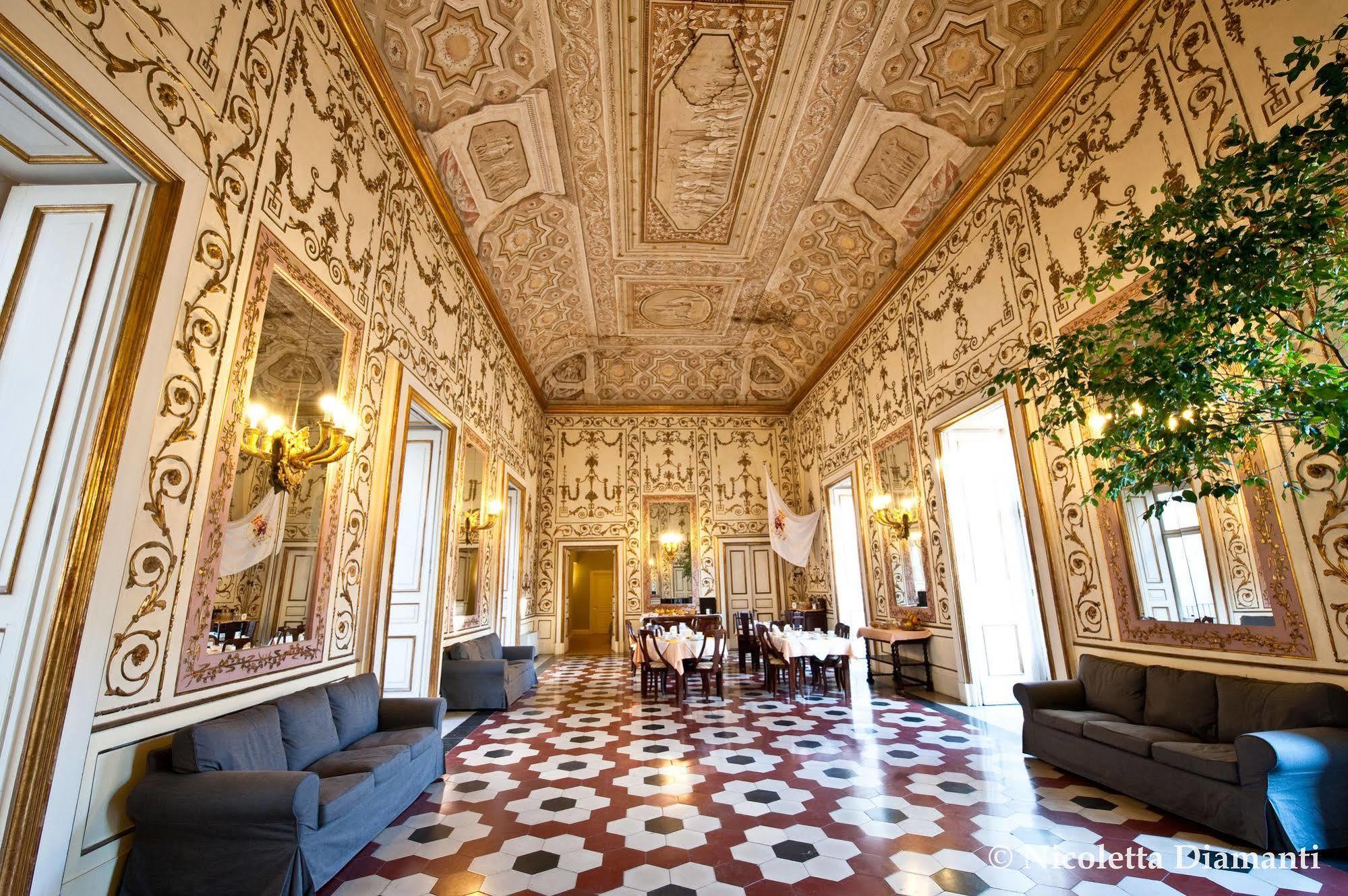 Palazzo Riario Sforza Hotell Neapel Exteriör bild